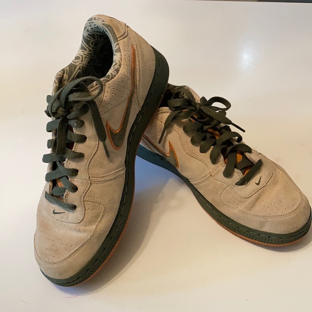 Vintage Nike Air Skate Shoes Suede